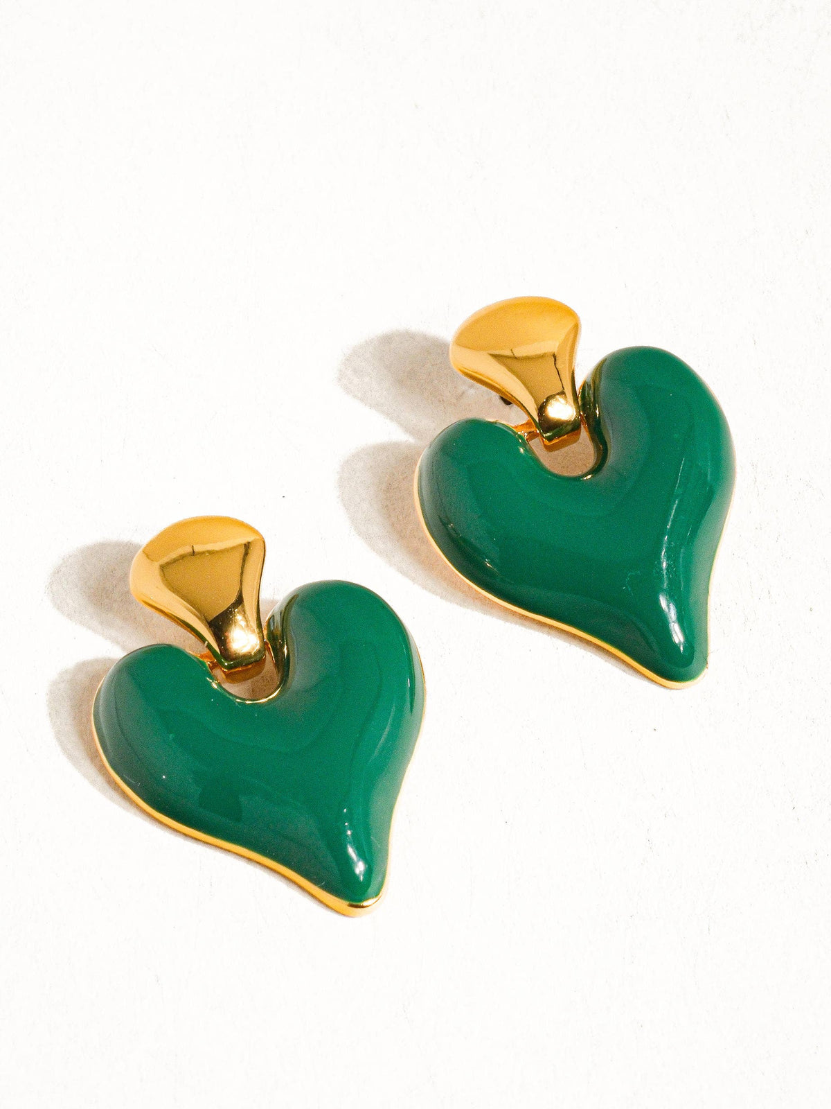 Edith 18K Gold Vintage Heart Earring