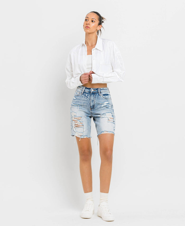 Super high-rise distress, Bermuda jeans shorts front