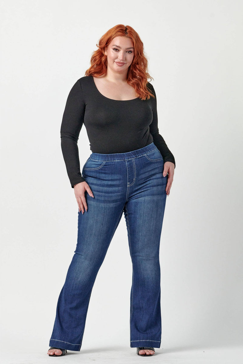 Plus Mid Rise Dark Flare Jegging – Trendy Comfort