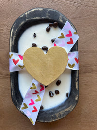 Dough Bowl Candle (Espresso, Heart)