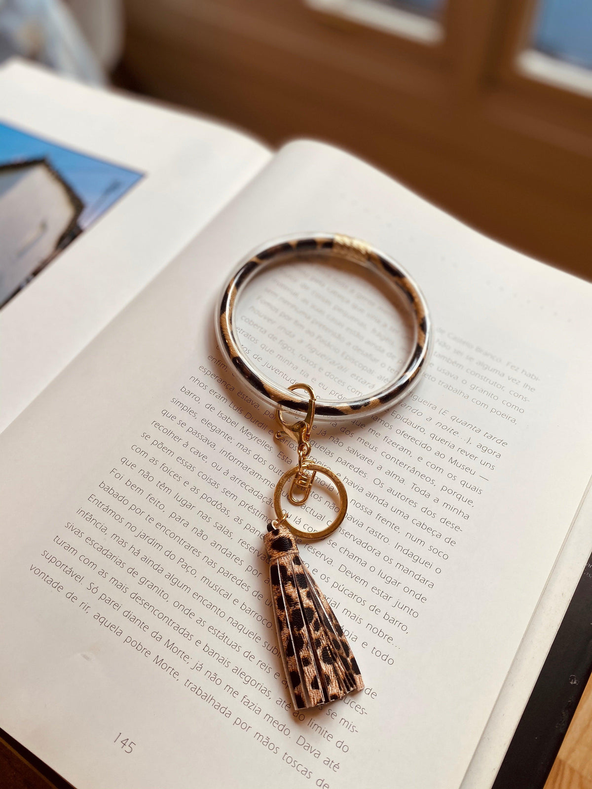 Beige Base Leopard Jelly Key Ring